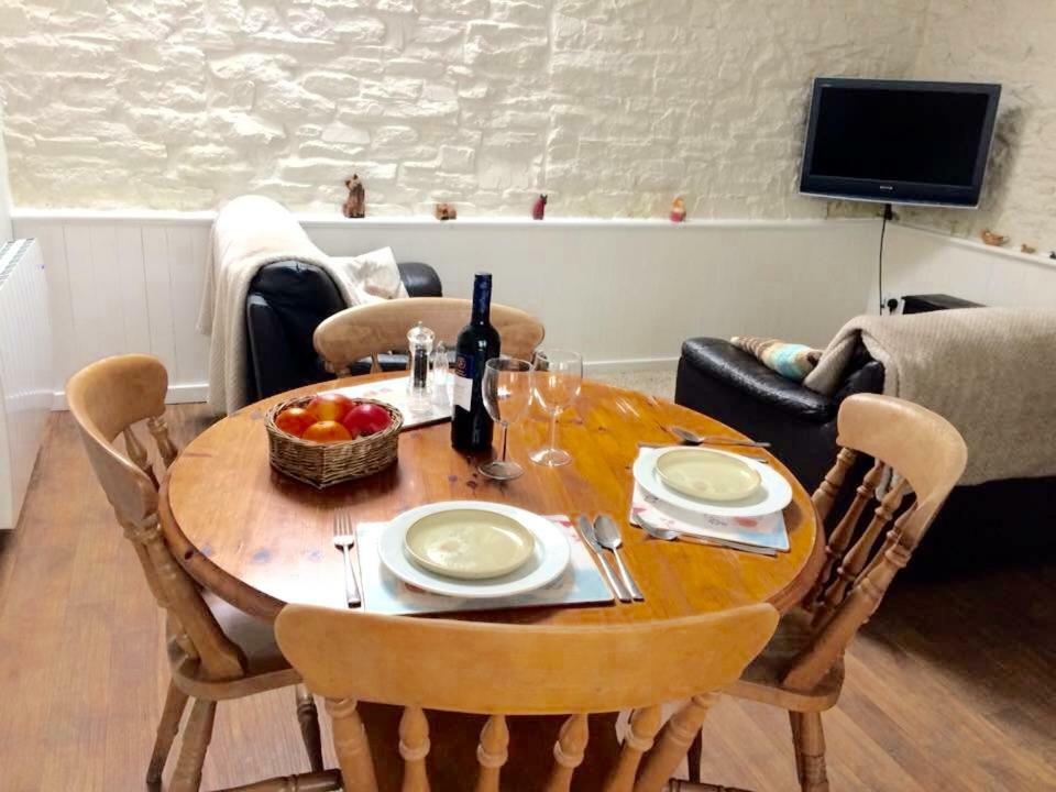 كرمرثن Cwmtwrch Cottage المظهر الخارجي الصورة